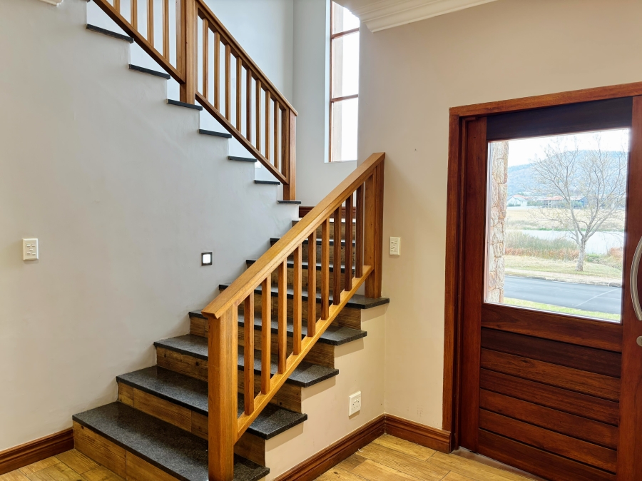 5 Bedroom Property for Sale in Xanadu Eco Park North West